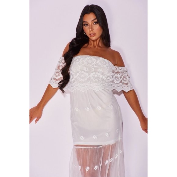 White Lace Short Sleeve Off Shoulder Tiered Maxi Dress - Picture 6 of 11